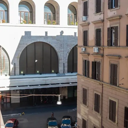 Two-roomed Flat In The Heart Of - Termini Apartment Rome